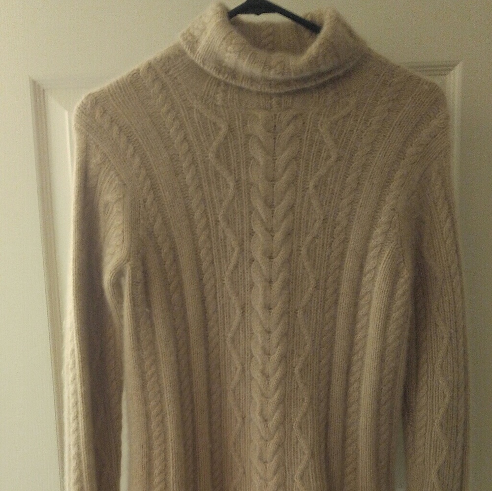 Cashmere sweater